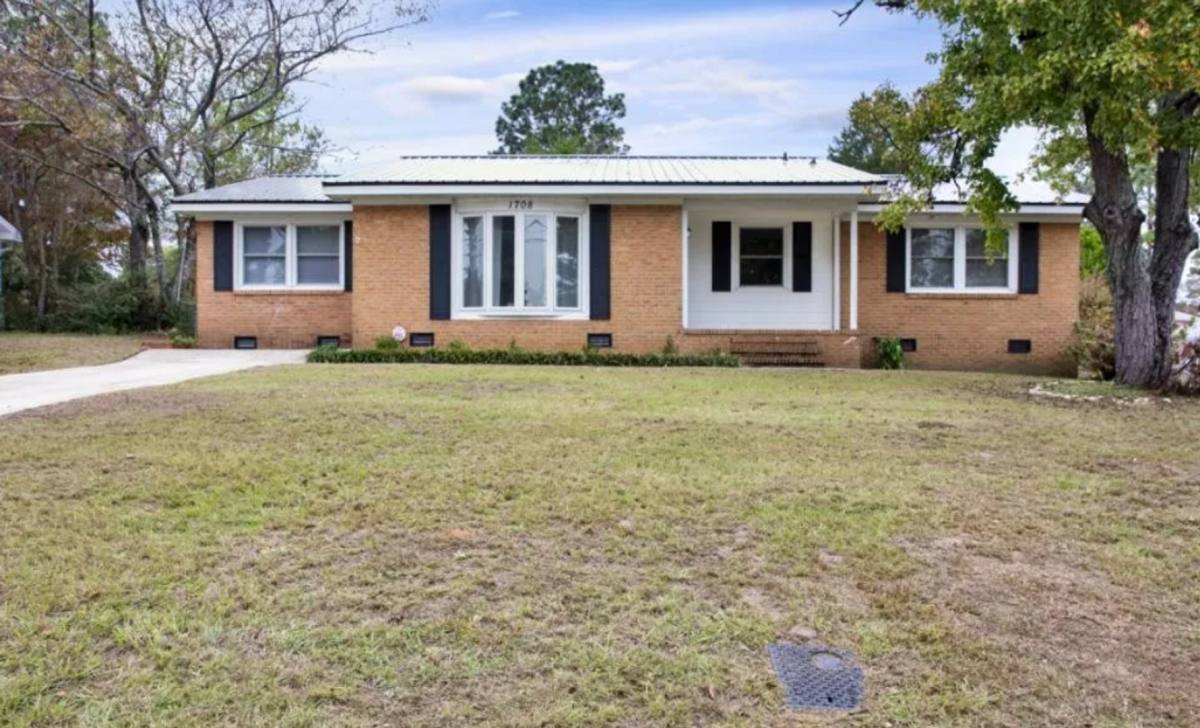 House for rent at 1708 St Augustine Ave, Fayetteville, NC 28304
