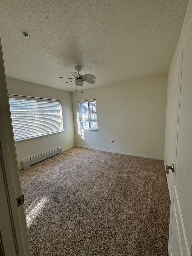 Apartment for rent at 560 River View Dr, New Castle, CO 81647