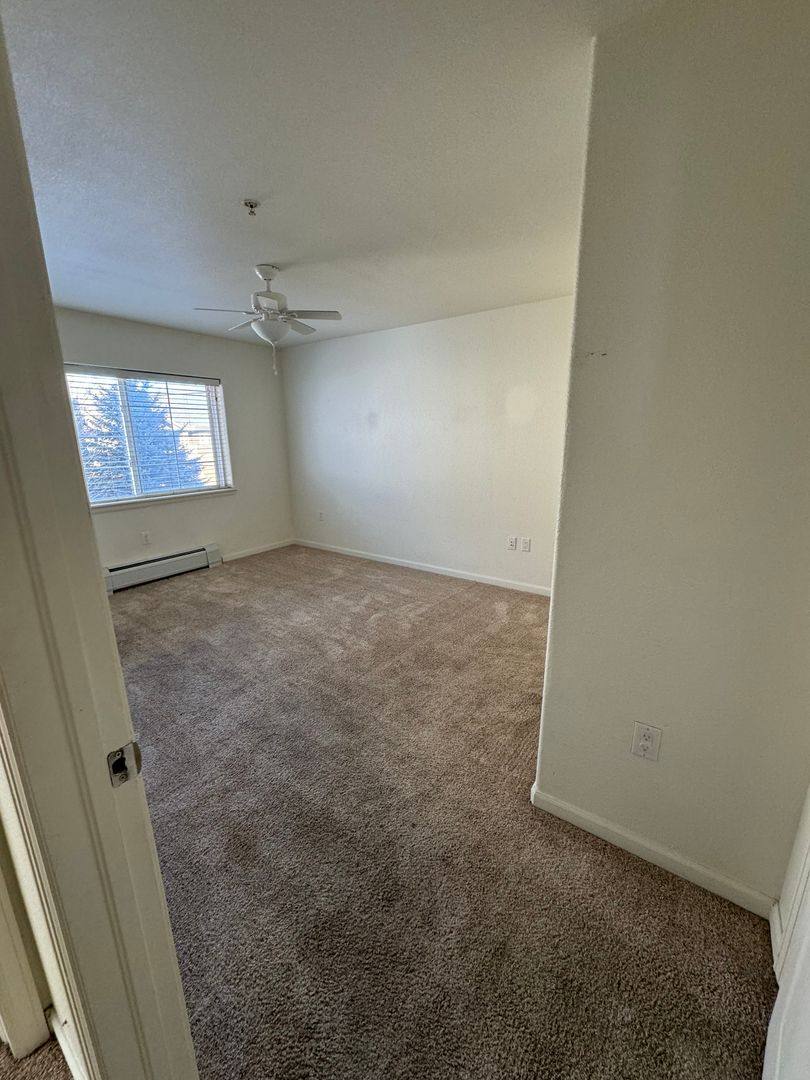 Apartment for rent at 560 River View Dr, New Castle, CO 81647