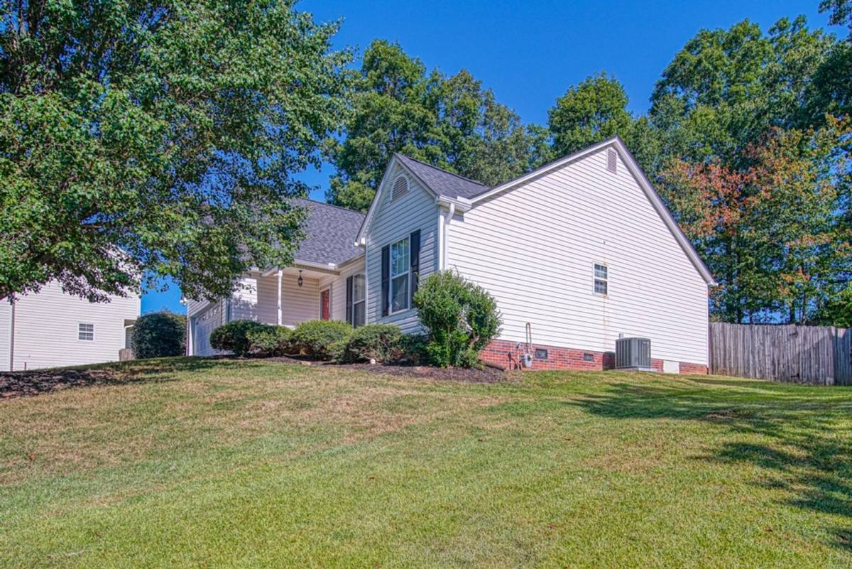 House for rent at 17 Waterfield Court, Greer, SC 29650