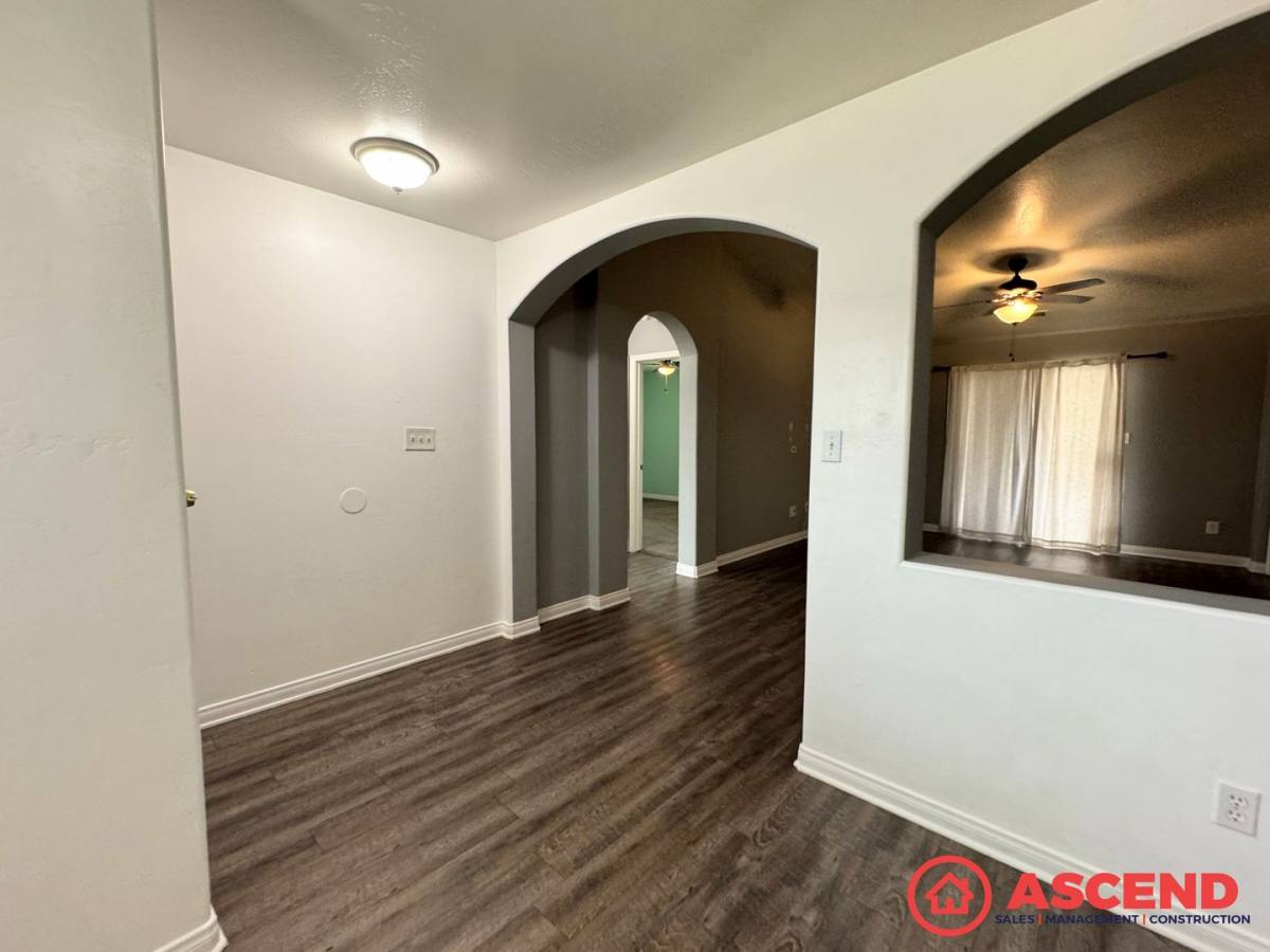 House for rent at 302 Tanner Michael Dr, Bakersfield, CA 93308