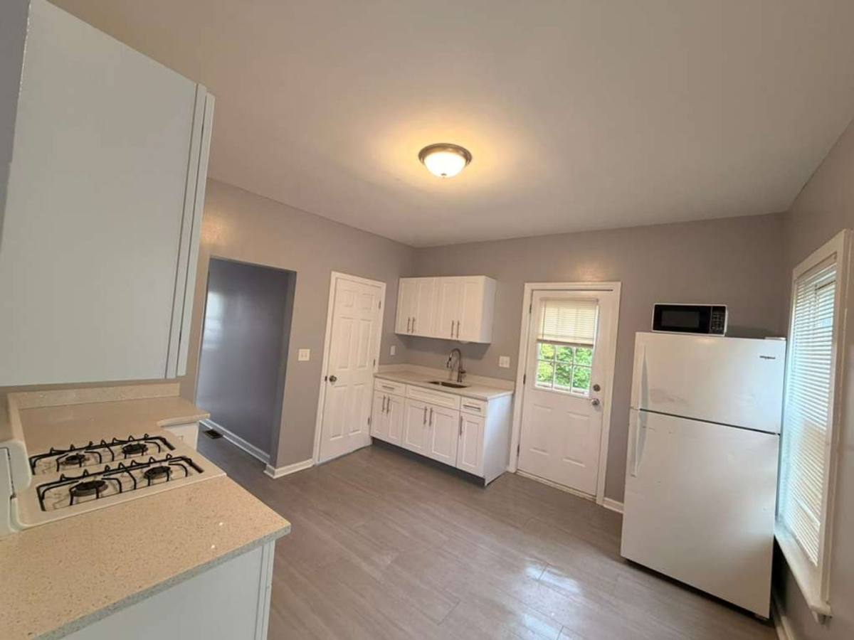 Apartment for rent at 41 New St, Shelton, CT 06484