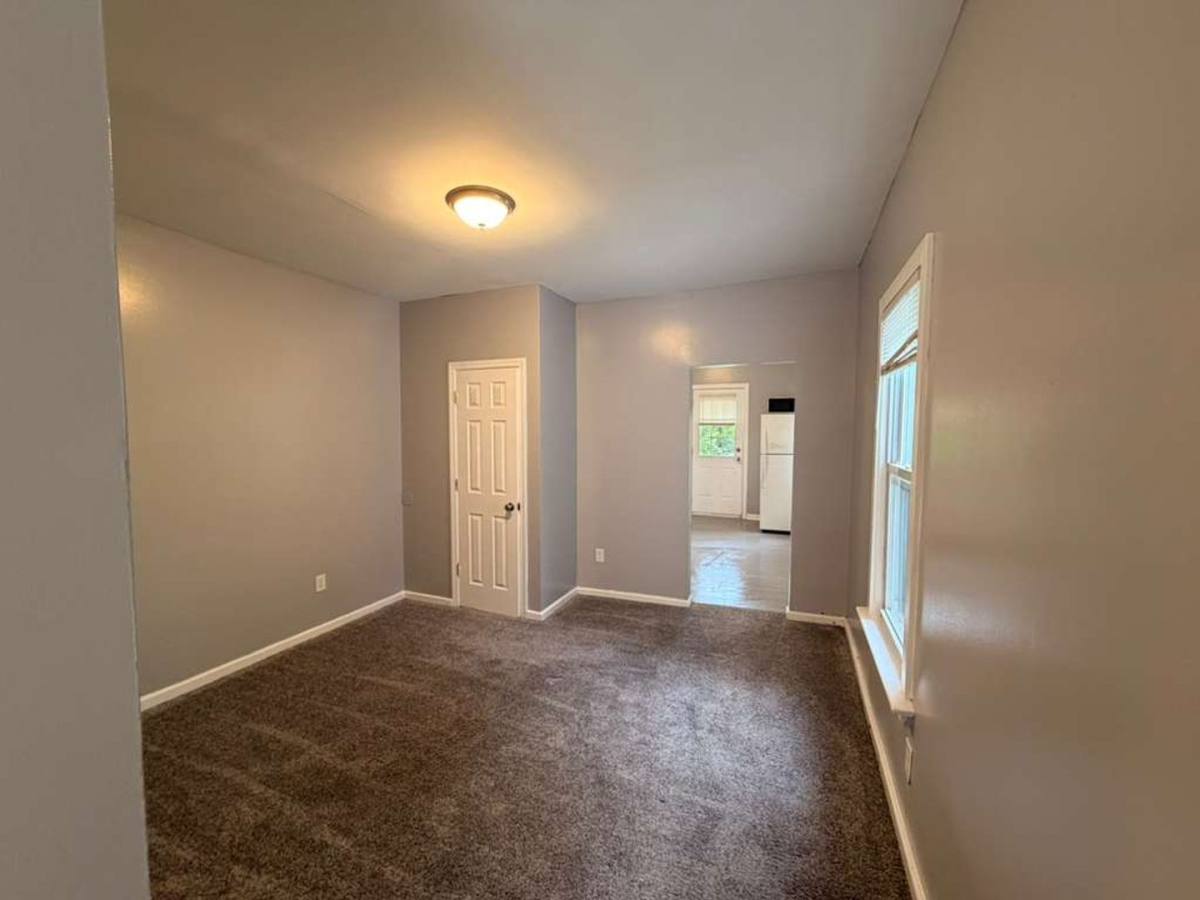 Apartment for rent at 41 New St, Shelton, CT 06484