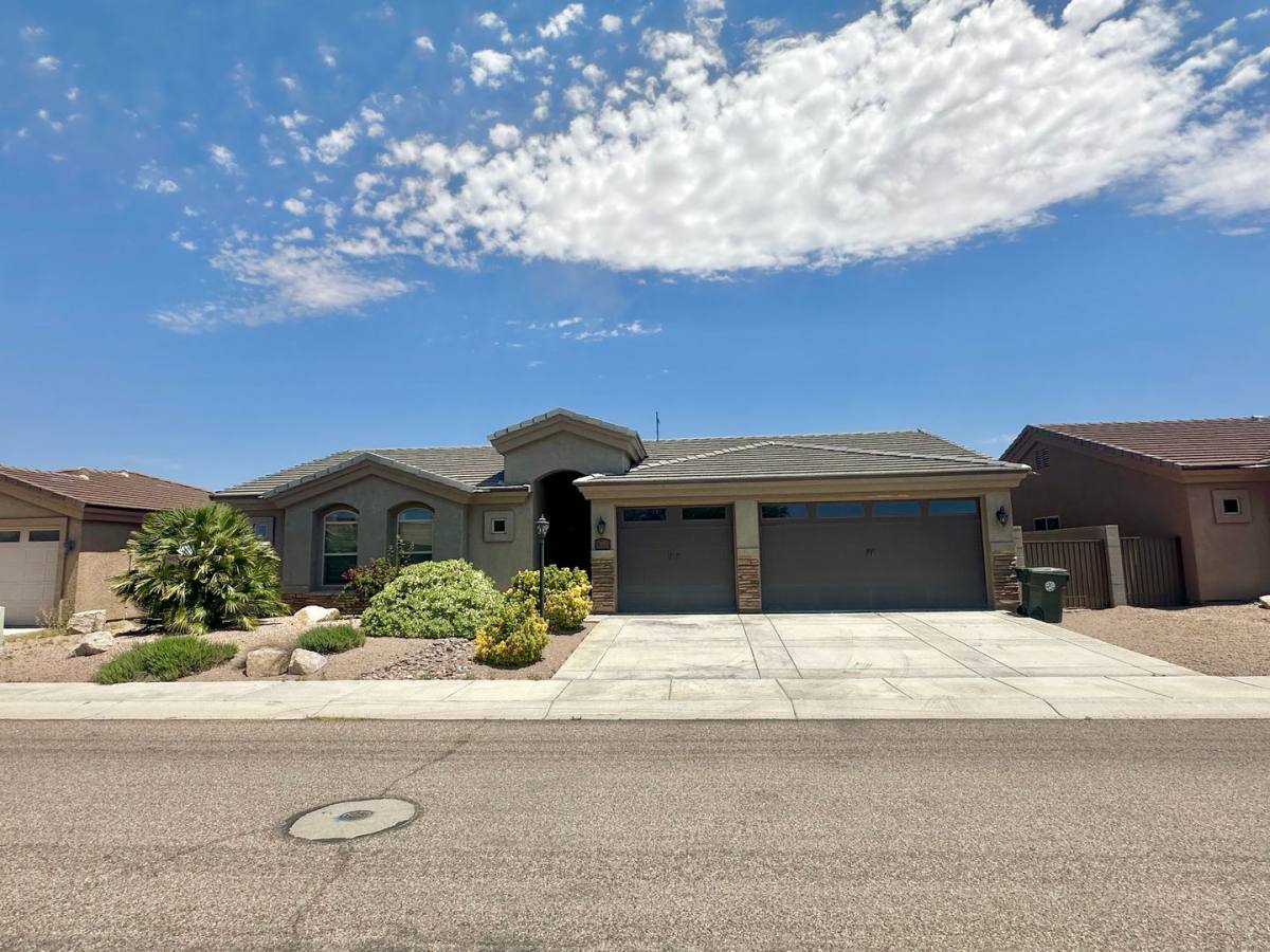 House for rent at 3838 Meadowbrook Lane, Kingman, AZ 86409