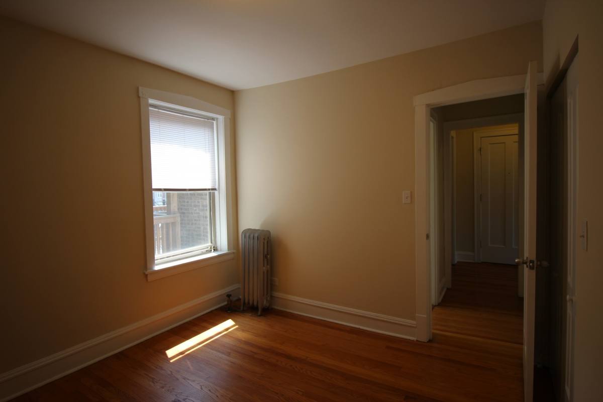 Apartment for rent at 2337-43 W Rosemont, Chicago, IL 60659