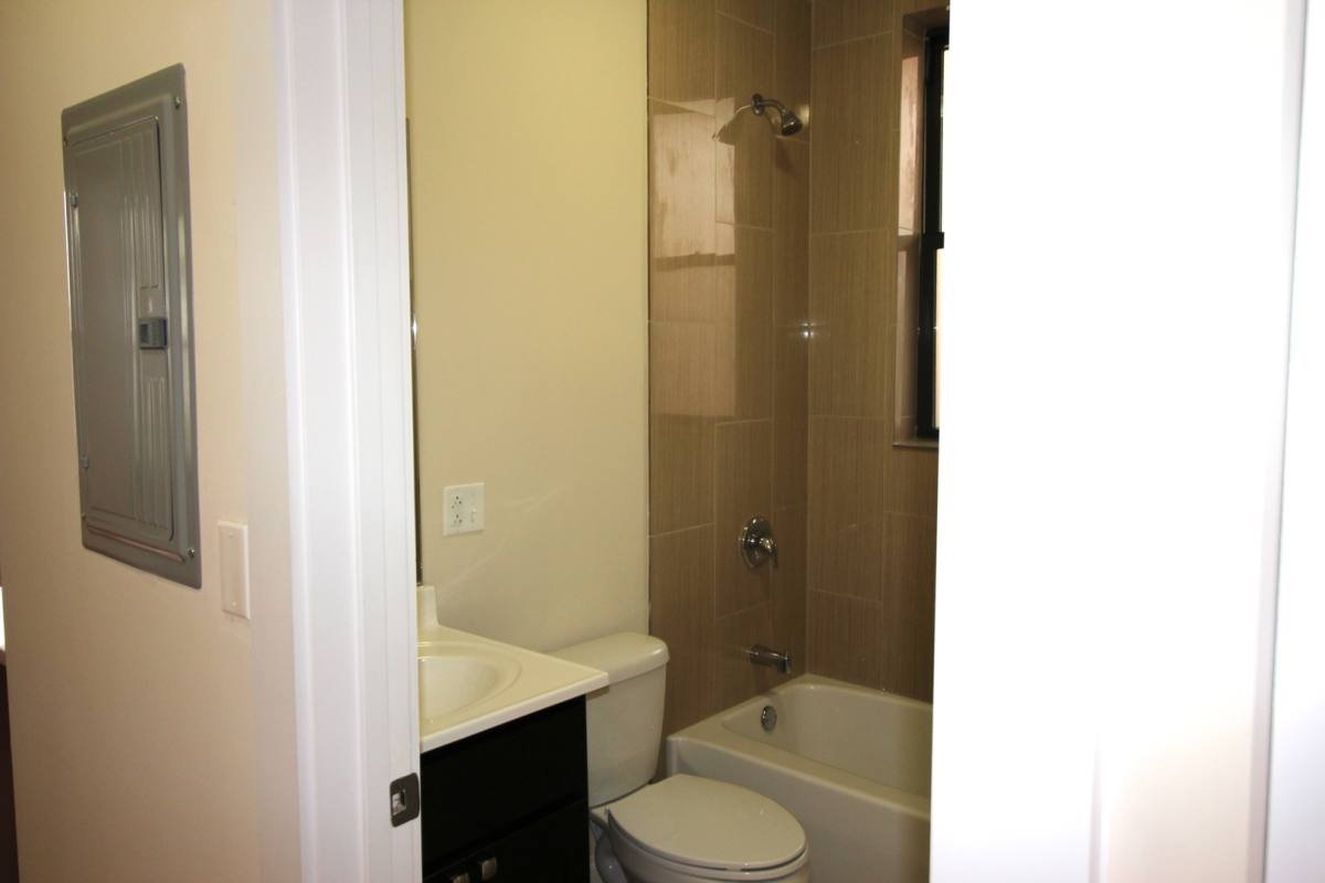 Apartment for rent at 2540 W Augusta Blvd, Chicago, IL 60622