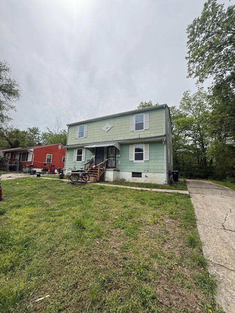 Apartment for rent at 5816-5818 Bellefontaine Ave, Kansas City, MO 64130