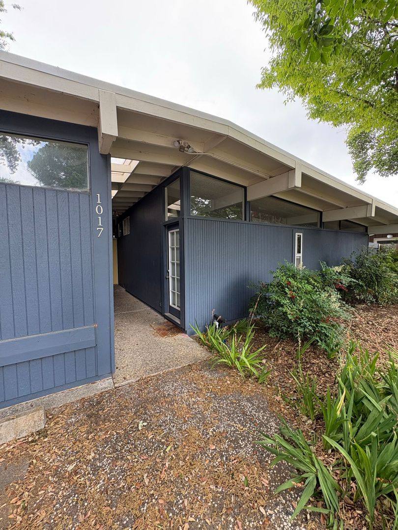 House for rent at 1017 E 8th St, Davis, CA 95616