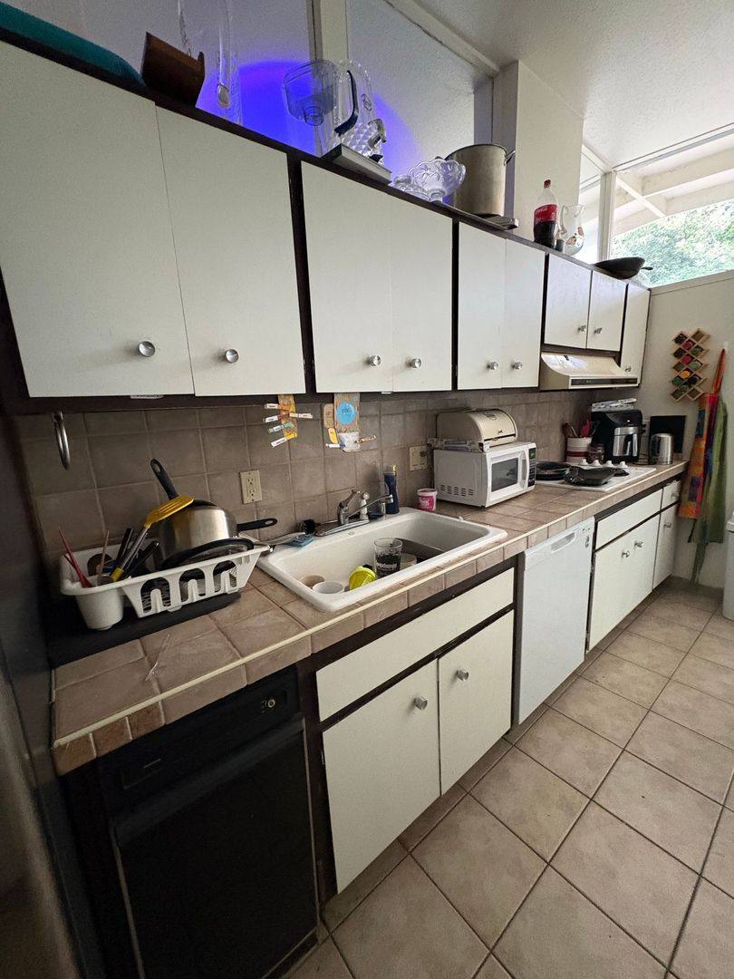 House for rent at 1017 E 8th St, Davis, CA 95616