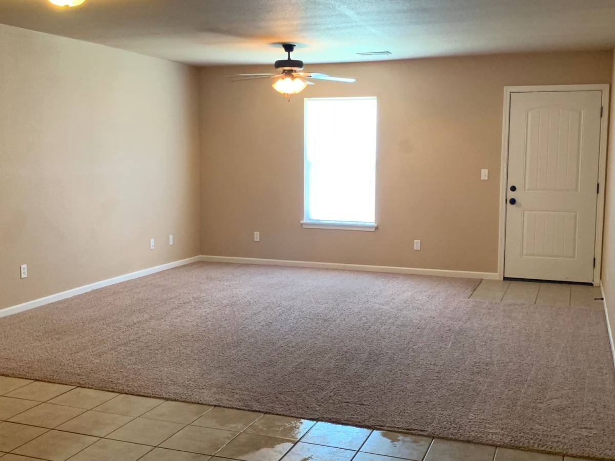 Apartment for rent at 117 Edna St, Waynesville, MO 65583