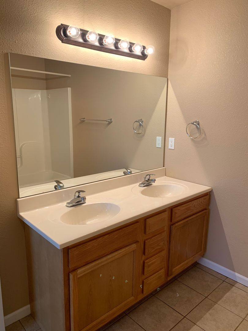 Apartment for rent at 117 Edna St, Waynesville, MO 65583