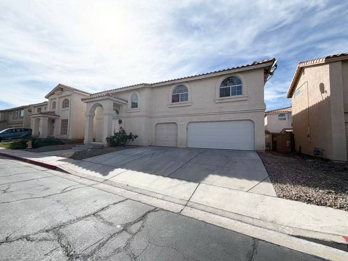 House for rent at 261 Delfino Way, Henderson, NV 89074
