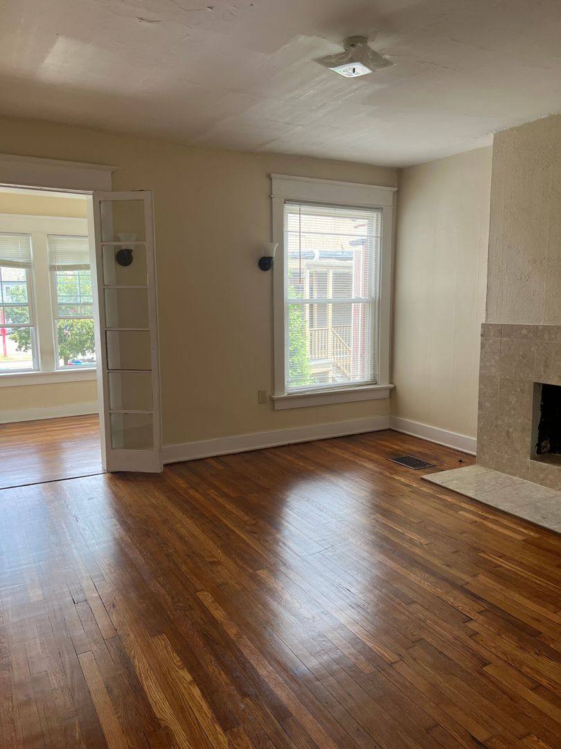 Townhouse for rent at 2431 N High St, Columbus, OH 43202