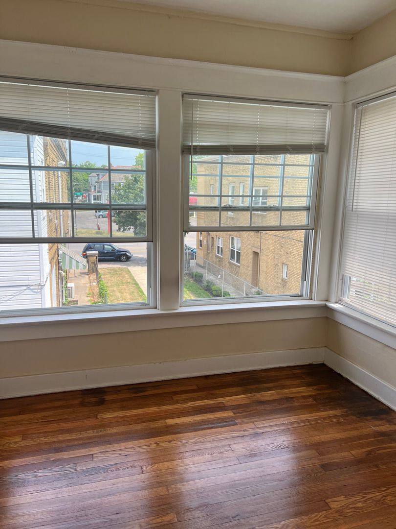 Townhouse for rent at 2431 N High St, Columbus, OH 43202