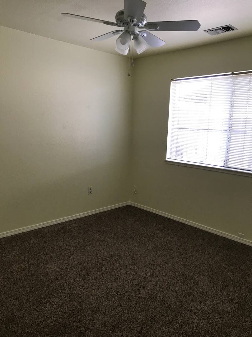 House for rent at 1653 Kildare Dr, Redding, CA 96001