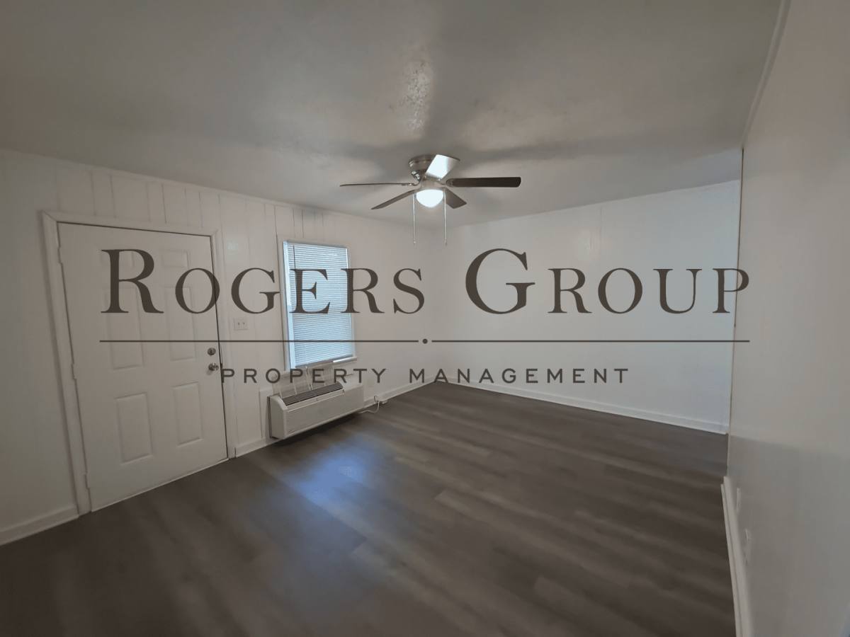Apartment for rent at 923-925 Arch St, Henderson, NC 27536