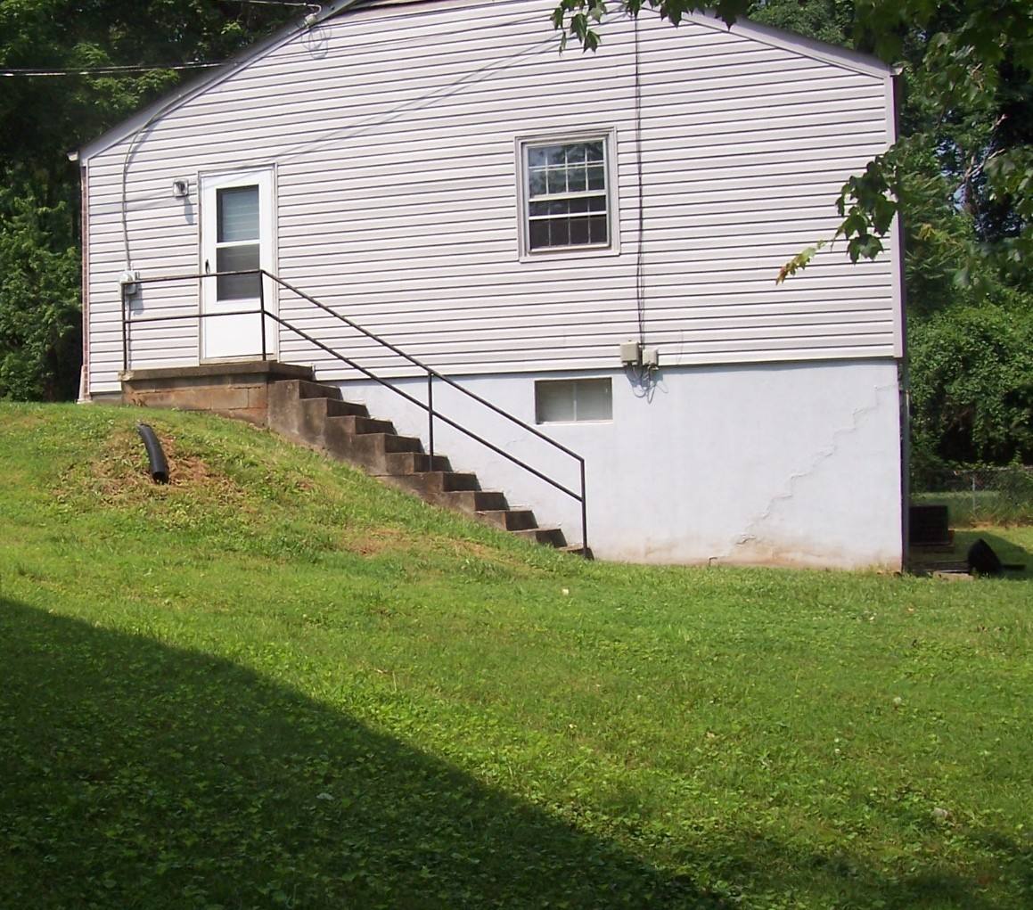 House for rent at 108 Stratford Court, Charlottesville, VA 22903