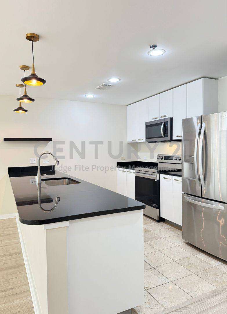 Condo for rent at 1200 Main St, Dallas, TX 75202