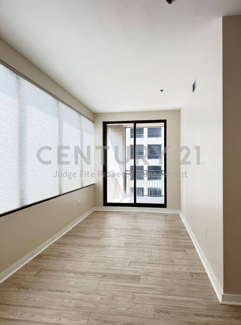 Condo for rent at 1200 Main St, Dallas, TX 75202