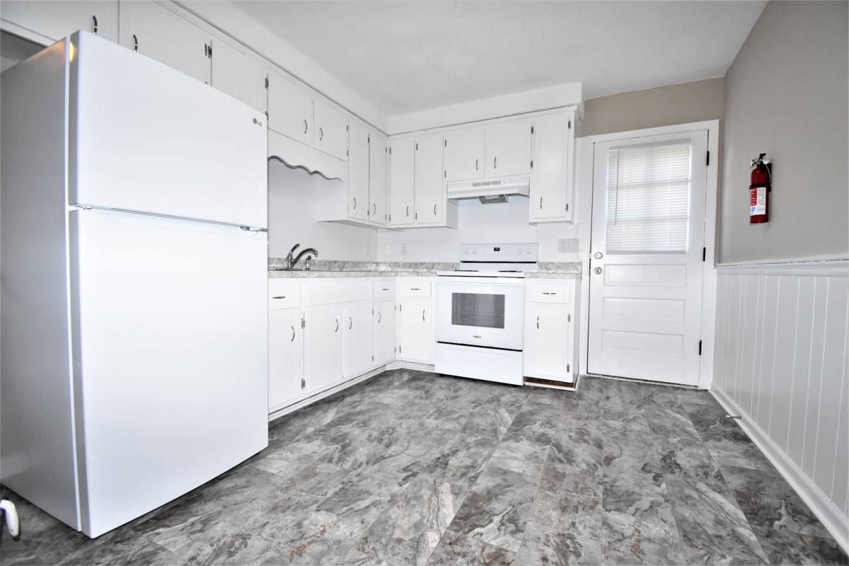 Apartment for rent at 132 A St, Clarksville, TN 37040