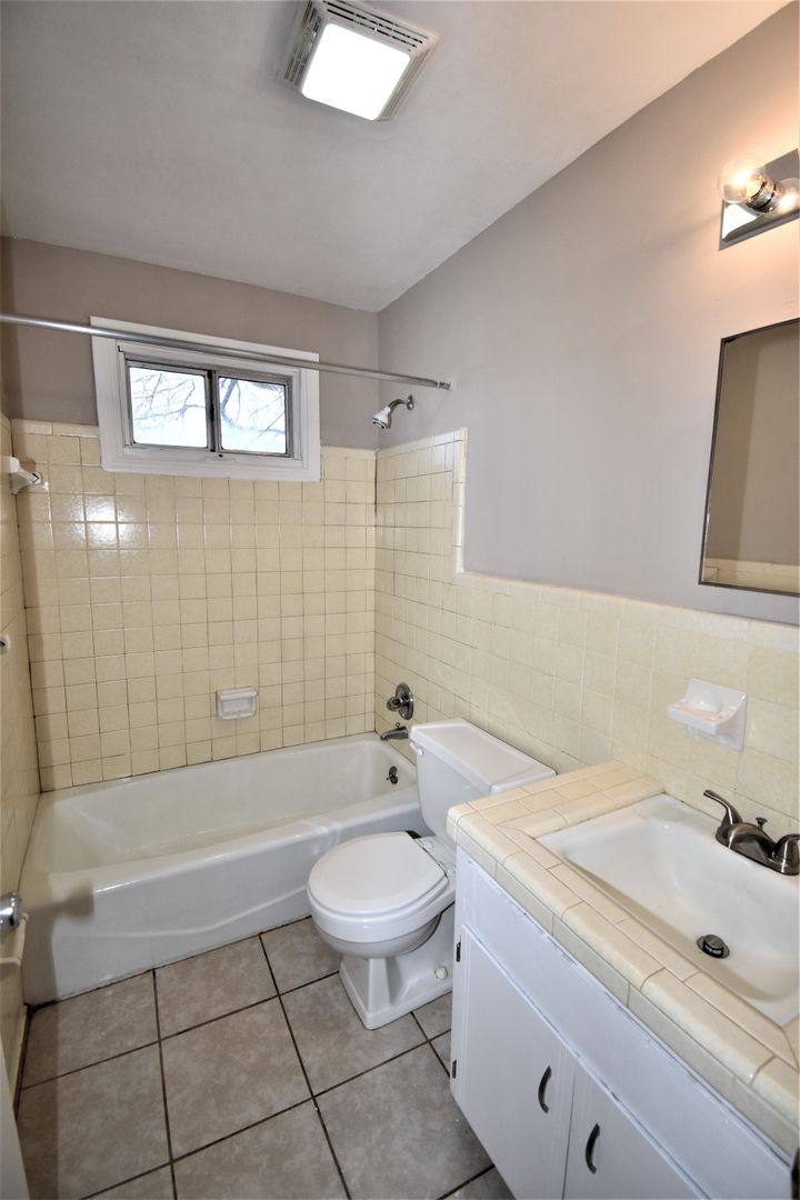 Apartment for rent at 132 A St, Clarksville, TN 37040
