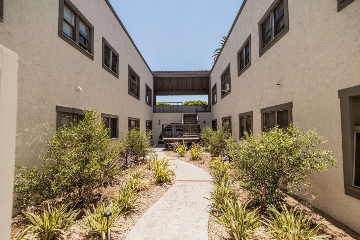 Apartment for rent at 237 E 9th St, Long Beach, CA 90813