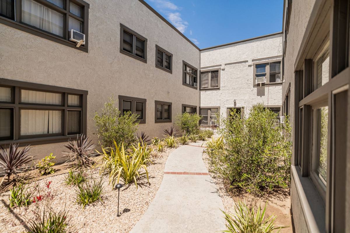 Apartment for rent at 237 E 9th St, Long Beach, CA 90813