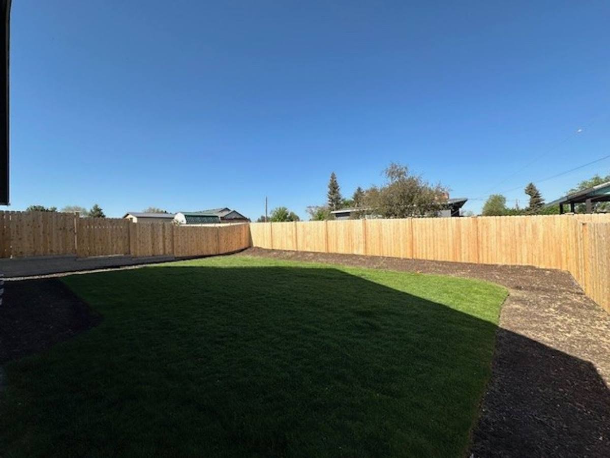 House for rent at 710 Rickenbacker Rd, Madras, OR 97741