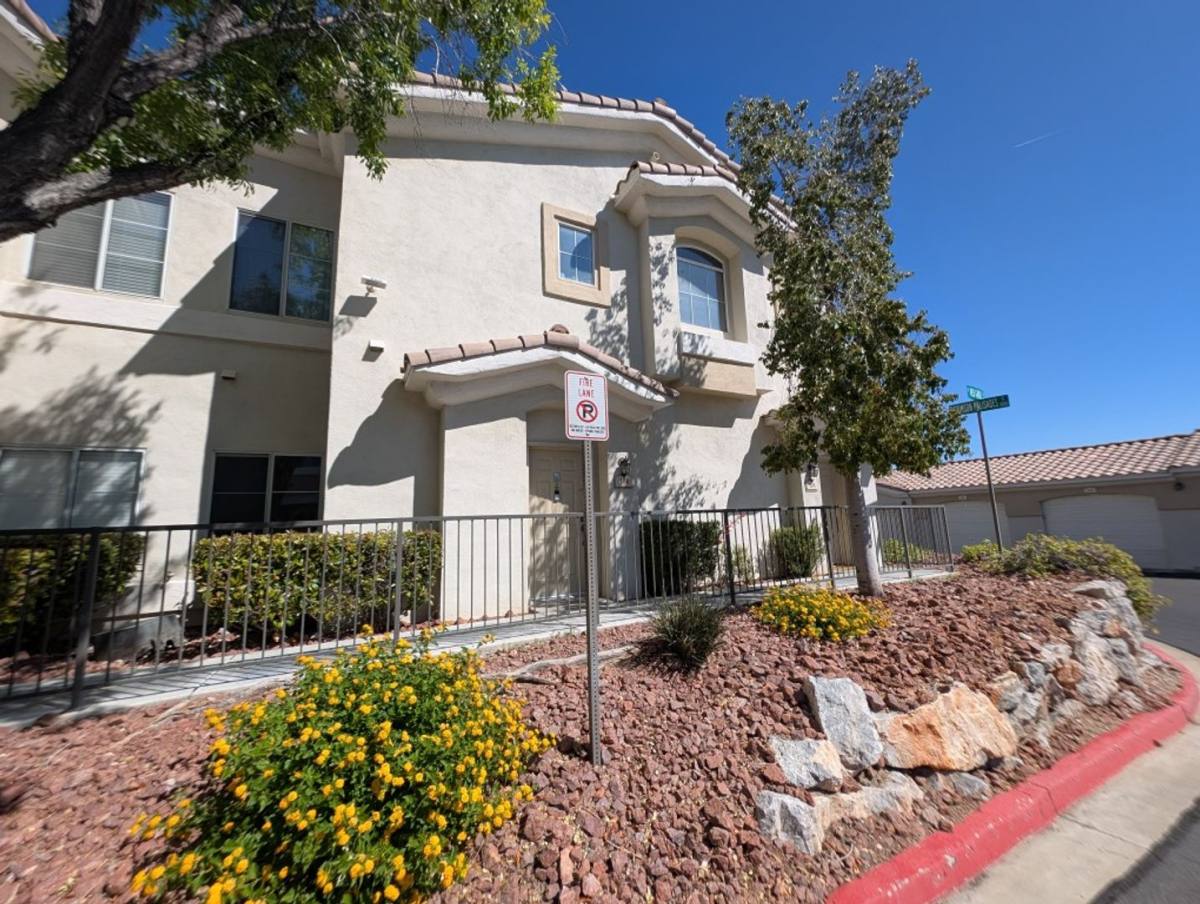 Condo for rent at 10001 Crimson Palisades Place, Las Vegas, NV 89144