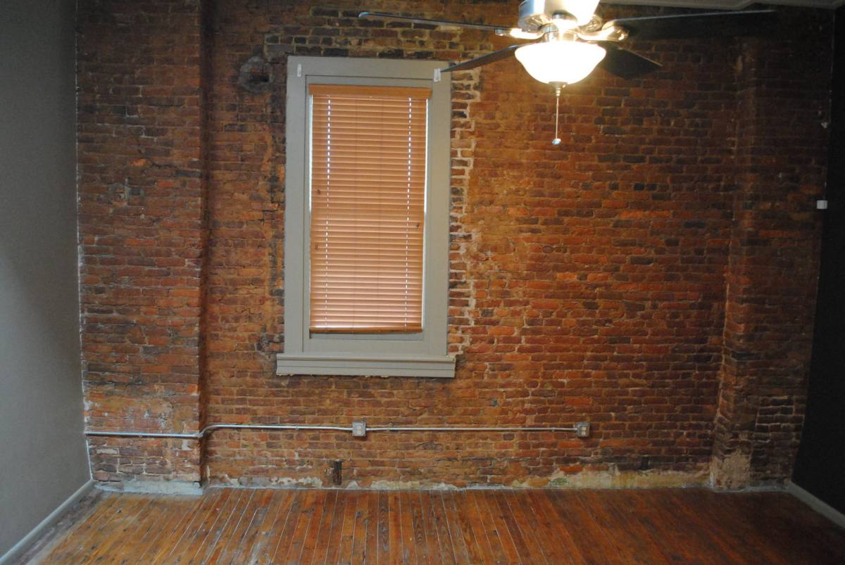 Apartment for rent at 829 S Railroad Ave, Opelika, AL 36801