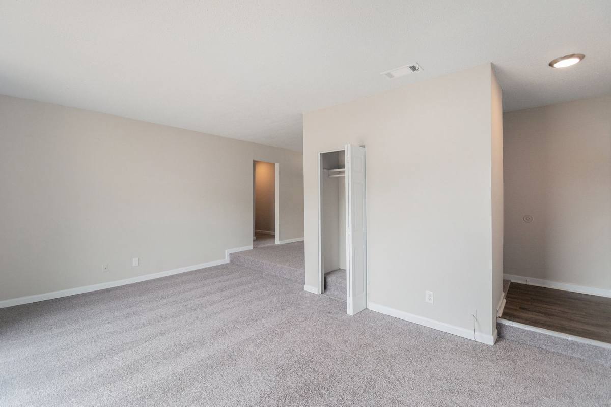 Apartment for rent at 1229 Beacon Parkway E, Birmingham, AL 35209