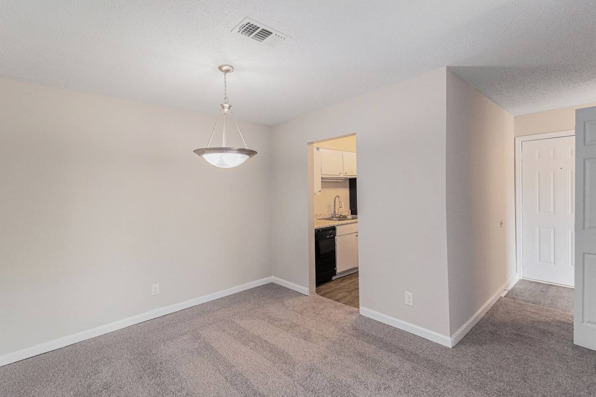 Apartment for rent at 1229 Beacon Parkway E, Birmingham, AL 35209
