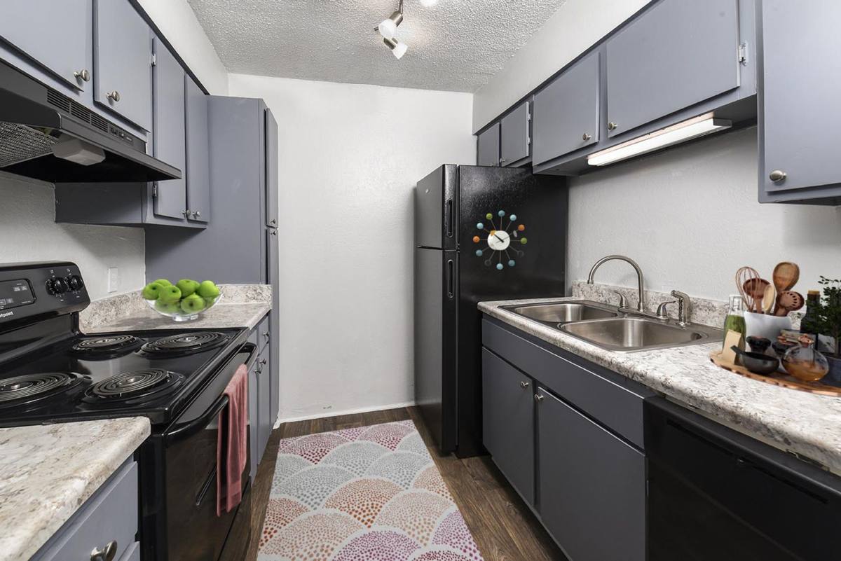Apartment for rent at 1229 Beacon Parkway E, Birmingham, AL 35209