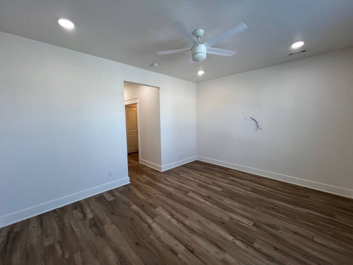 Apartment for rent at 1347-1349 S Duncan St, Fayetteville, AR 72703