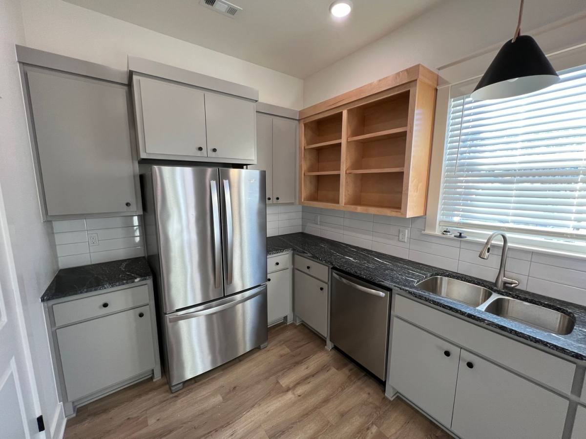Apartment for rent at 1347-1349 S Duncan St, Fayetteville, AR 72703