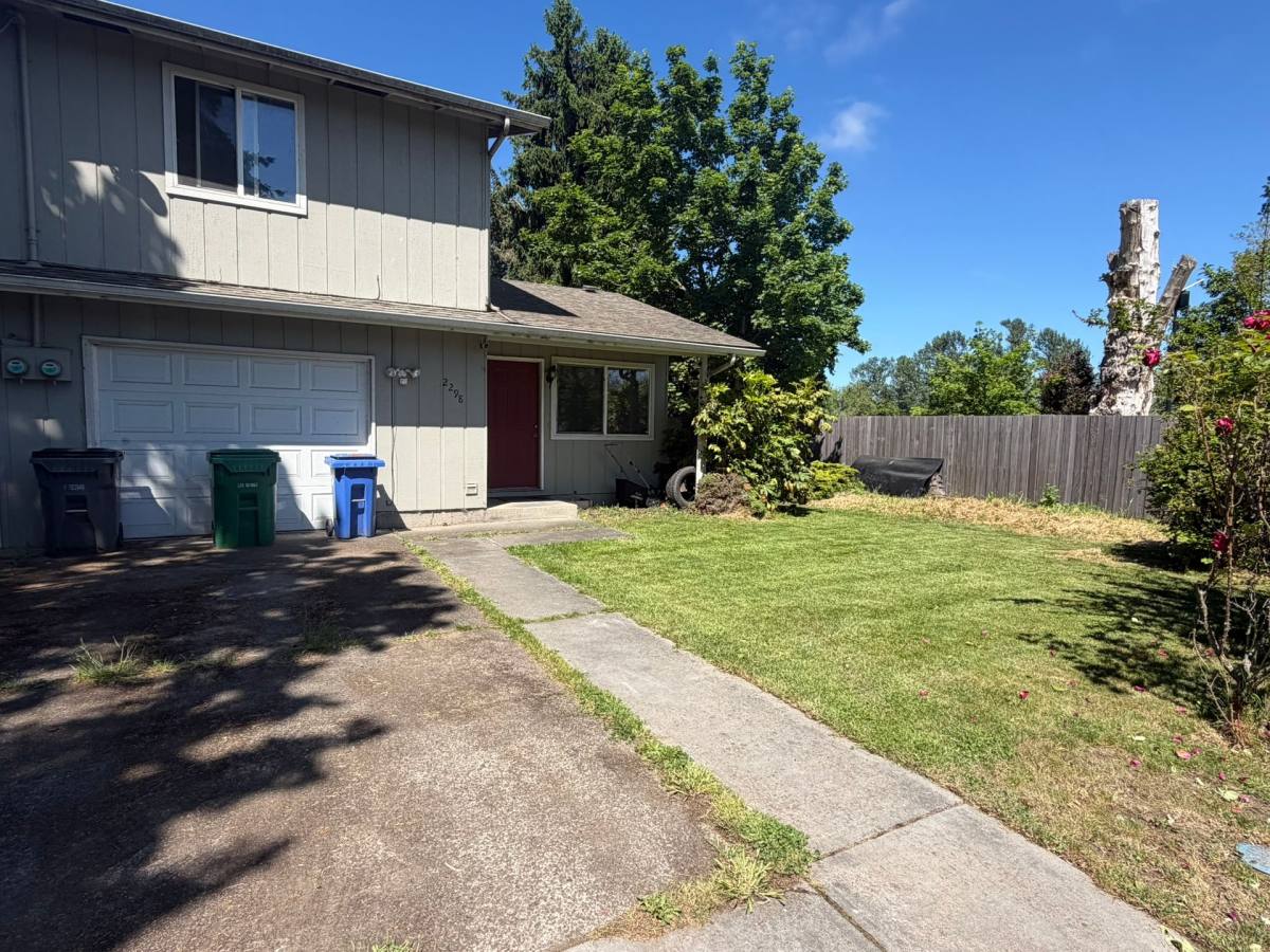 Apartment for rent at 2298 Minnesota St, Eugene, OR 97402