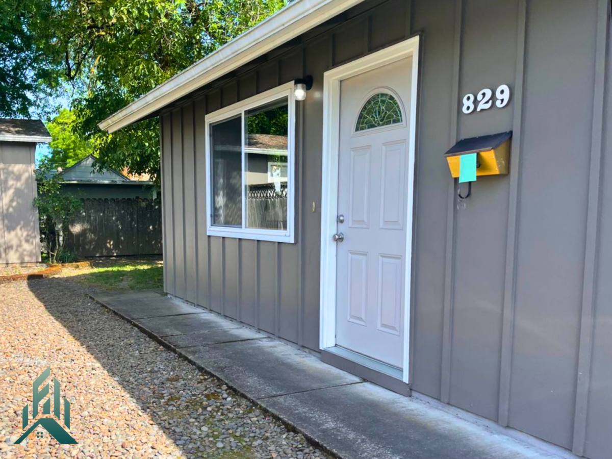Apartment for rent at 827-829 NW 29th St, Corvallis, OR 97330