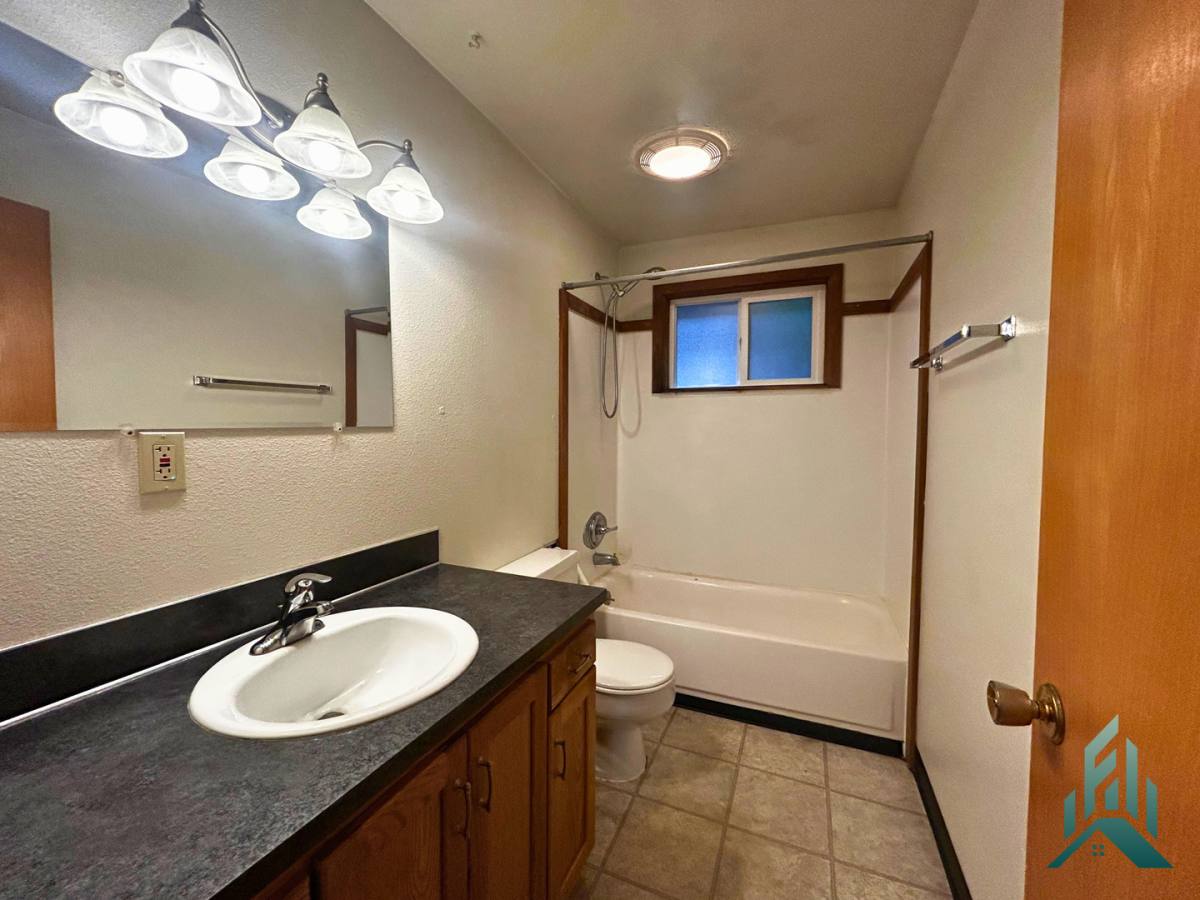 Apartment for rent at 827-829 NW 29th St, Corvallis, OR 97330