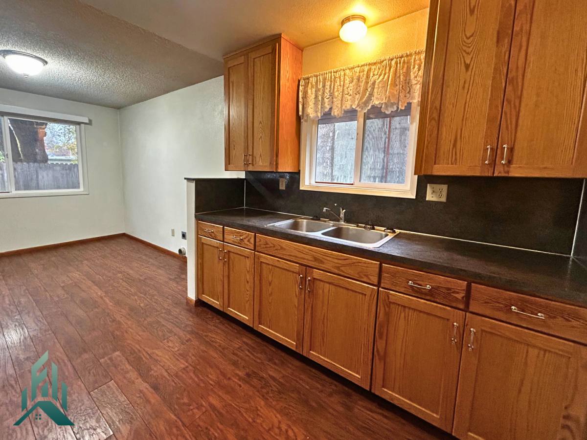 Apartment for rent at 827-829 NW 29th St, Corvallis, OR 97330