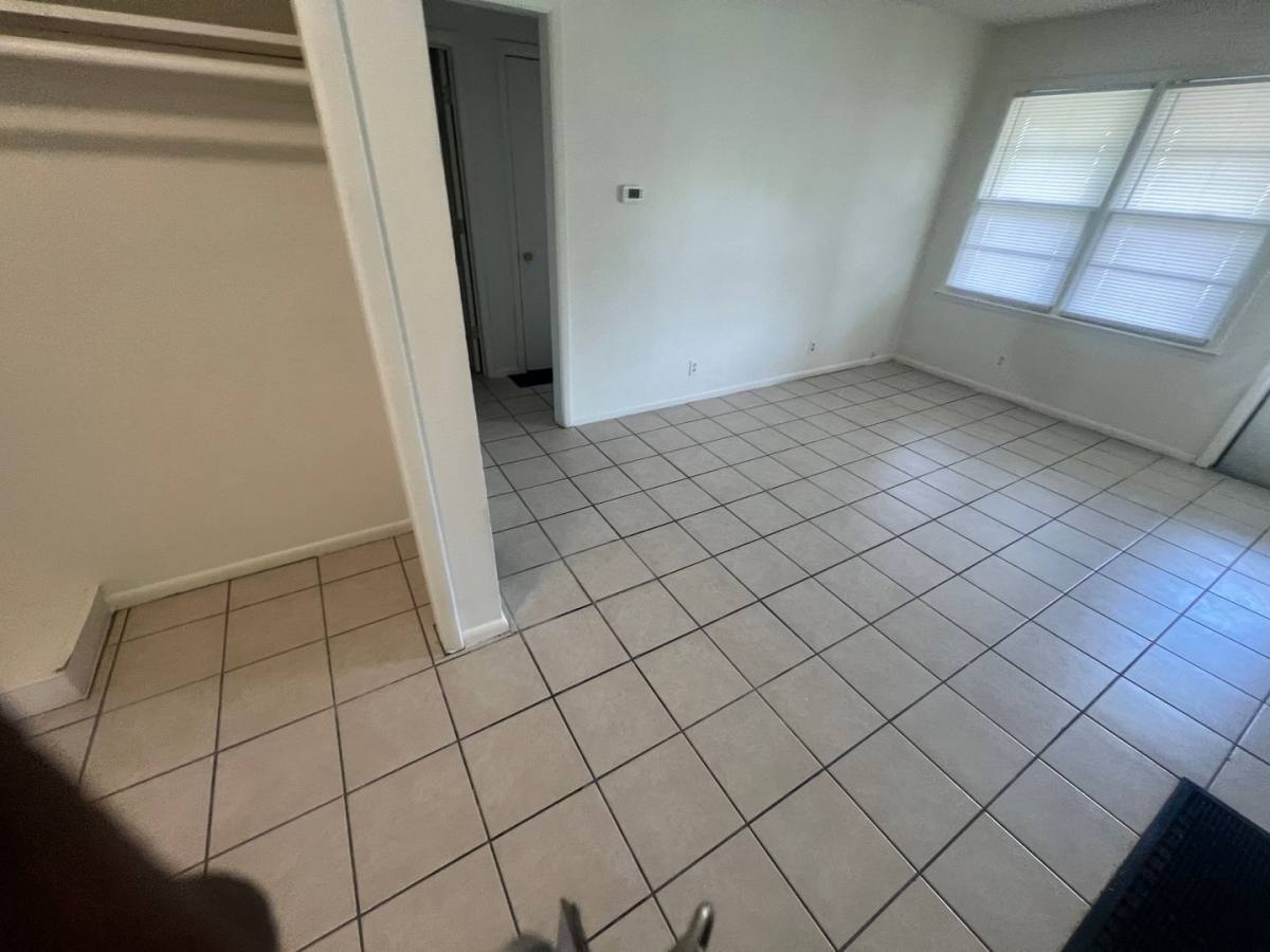 Townhouse for rent at 4415 E Linwood Blvd, Kansas City, MO 64128