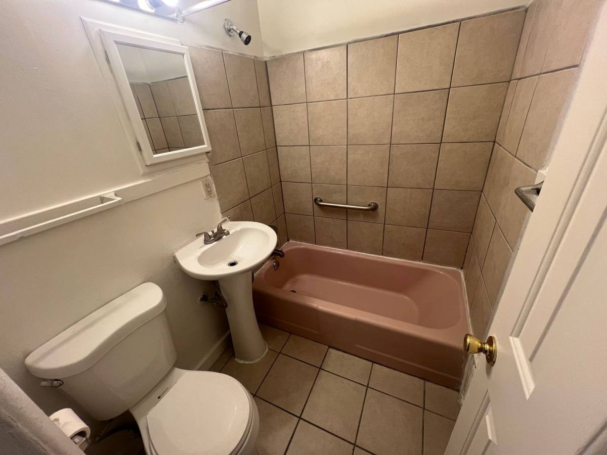 Townhouse for rent at 4415 E Linwood Blvd, Kansas City, MO 64128