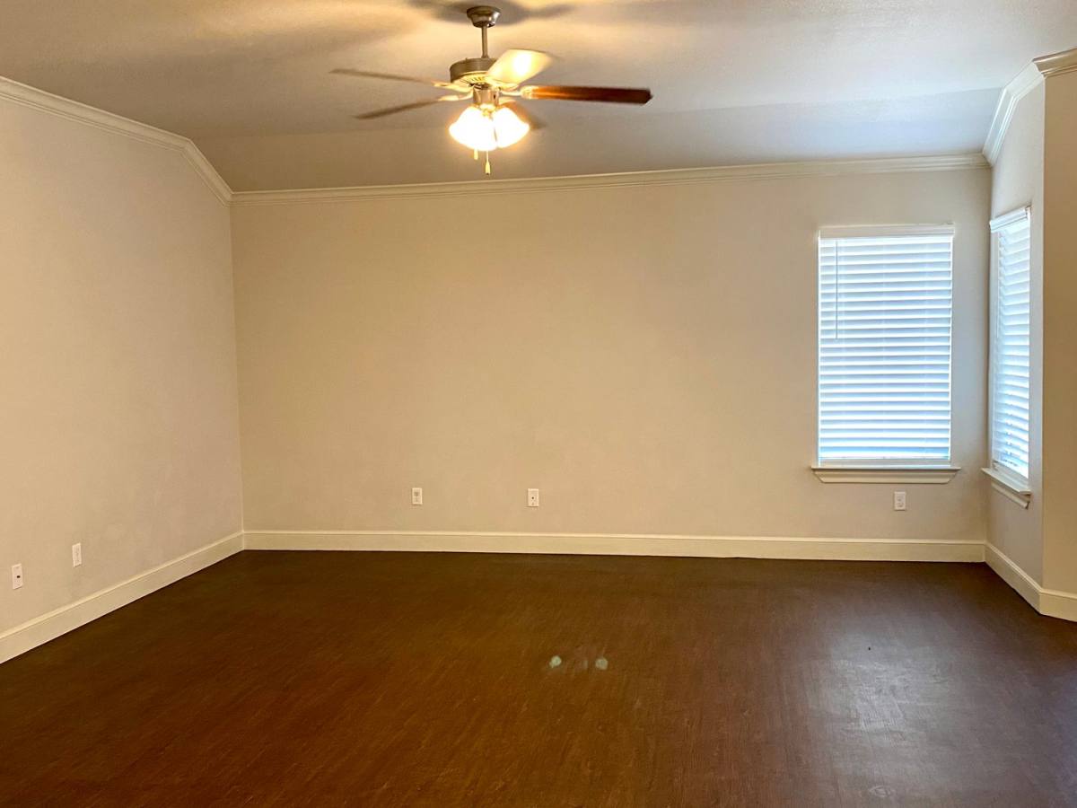 Apartment for rent at 9803 Ave V, Lubbock, TX 79423