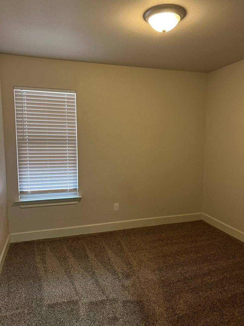 Apartment for rent at 9803 Ave V, Lubbock, TX 79423