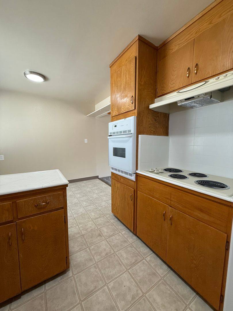 Apartment for rent at 1551 Alta Glen Dr, San Jose, CA 95125