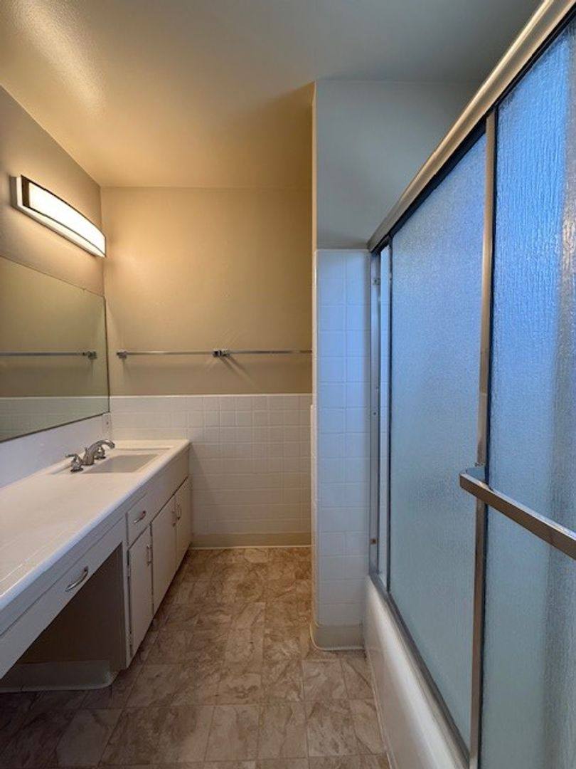 Apartment for rent at 1551 Alta Glen Dr, San Jose, CA 95125