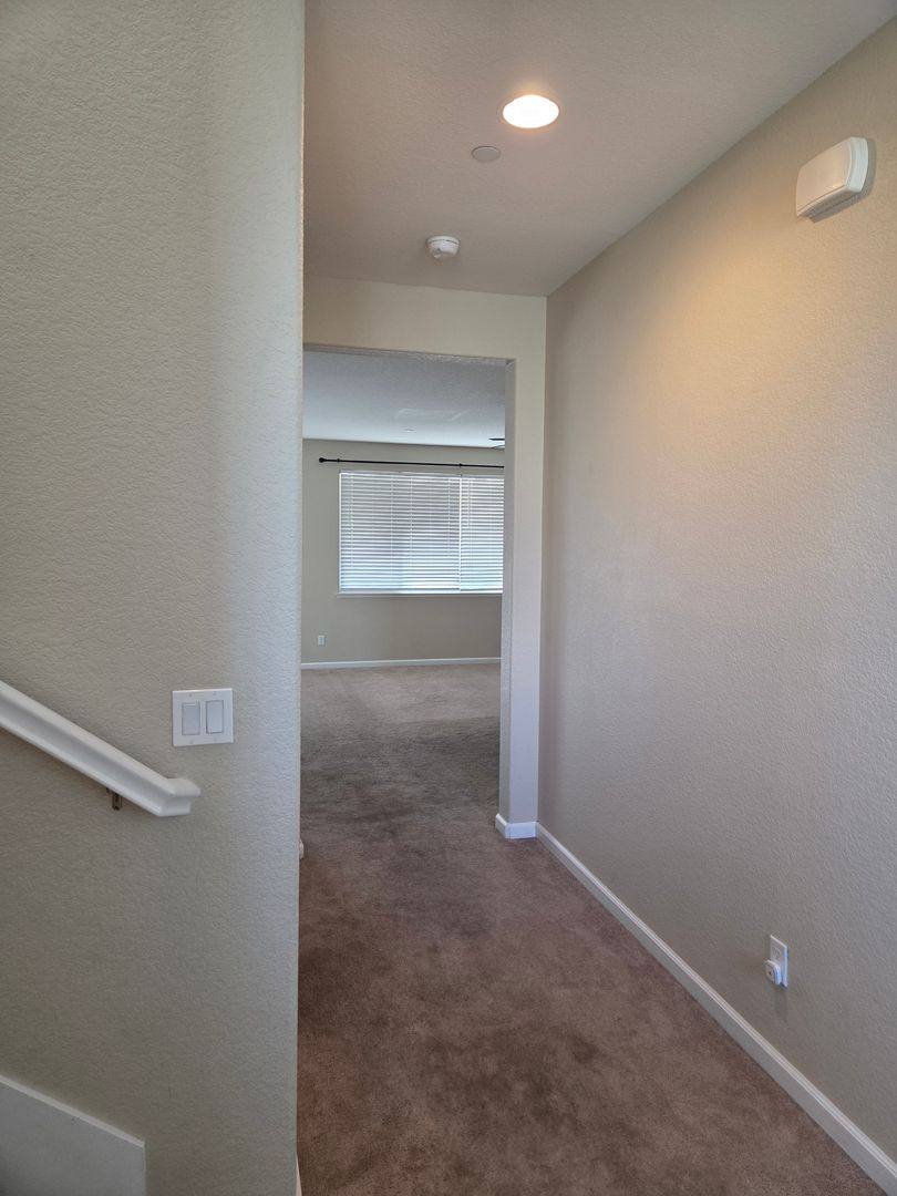 House for rent at 1443 Greenbrier Dr, Hanford, CA 93230