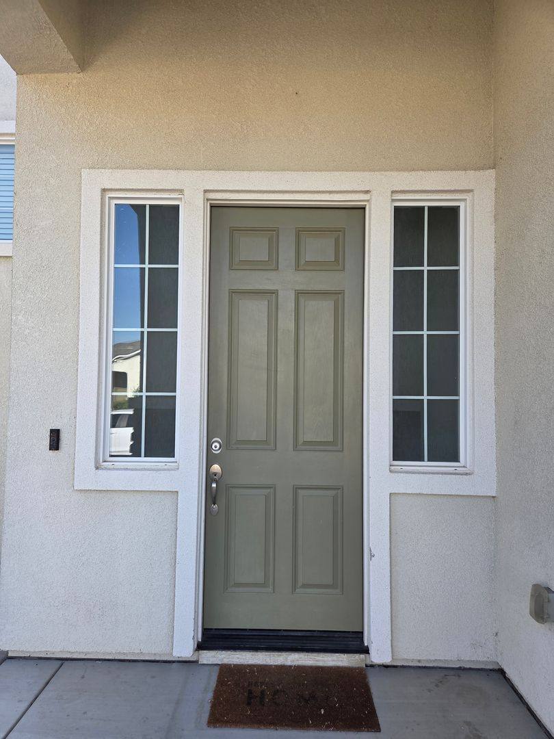House for rent at 1443 Greenbrier Dr, Hanford, CA 93230