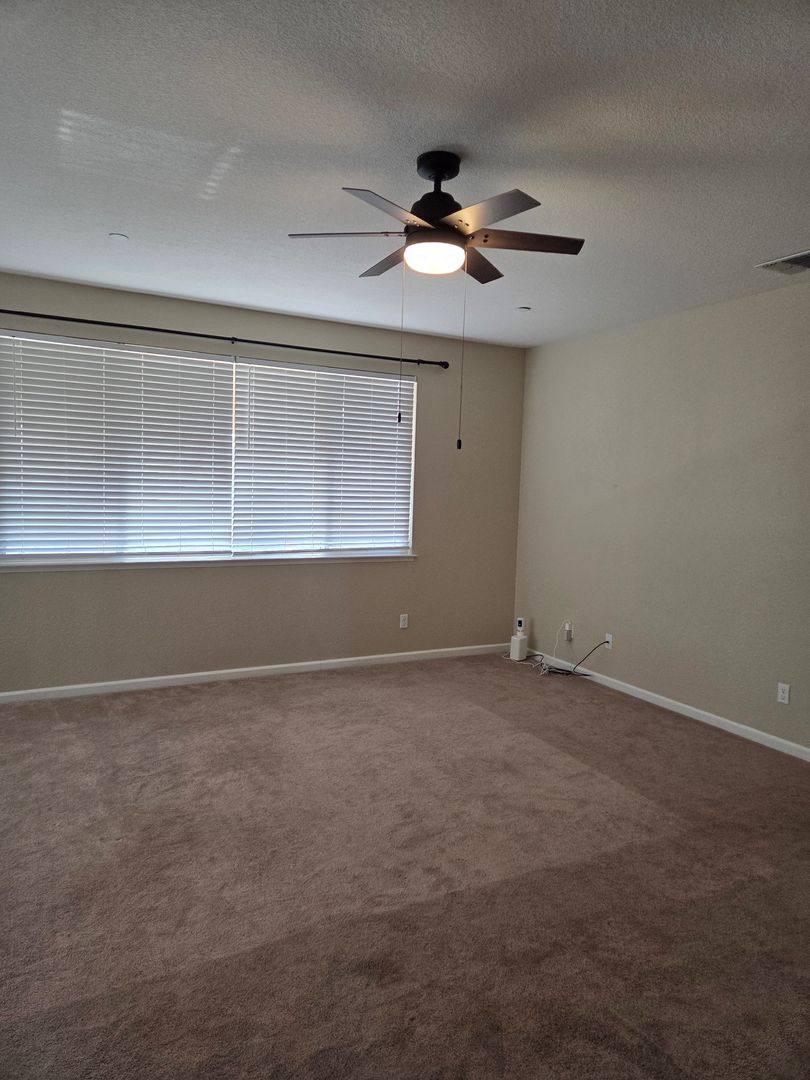 House for rent at 1443 Greenbrier Dr, Hanford, CA 93230