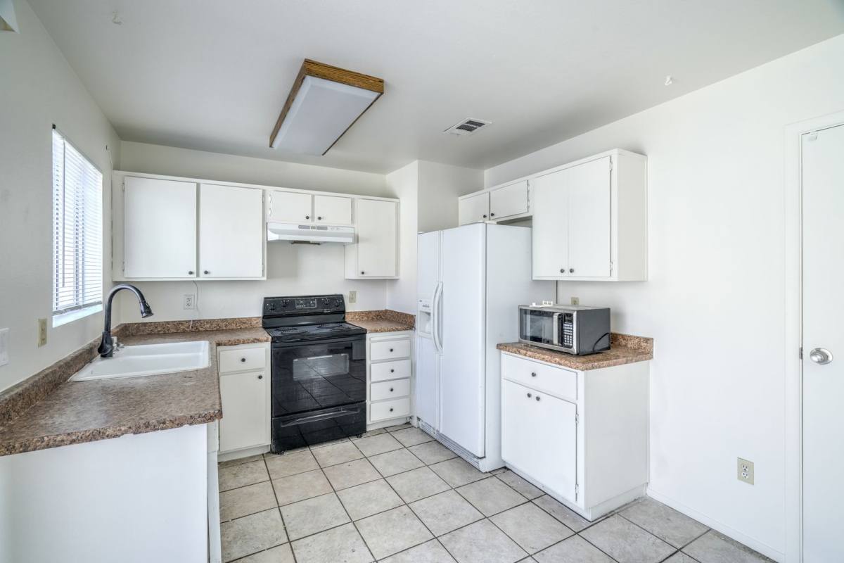 House for rent at 2824 Poppyseed Way, Las Vegas, NV 89142