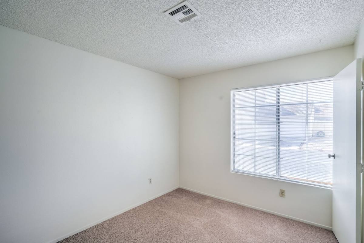 House for rent at 2824 Poppyseed Way, Las Vegas, NV 89142